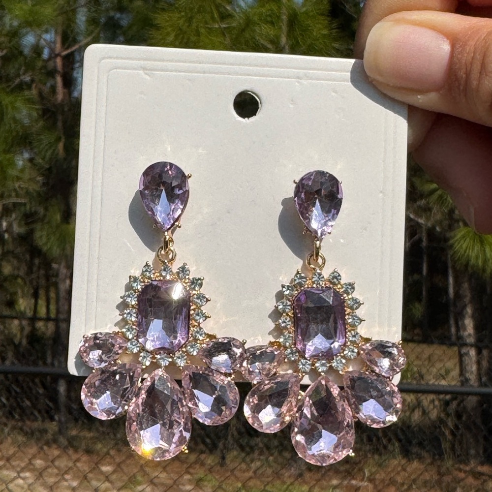 Lavender Elegant Lilac Crystal Drop Earrings - Women Jewelry - Picture 1 of 3